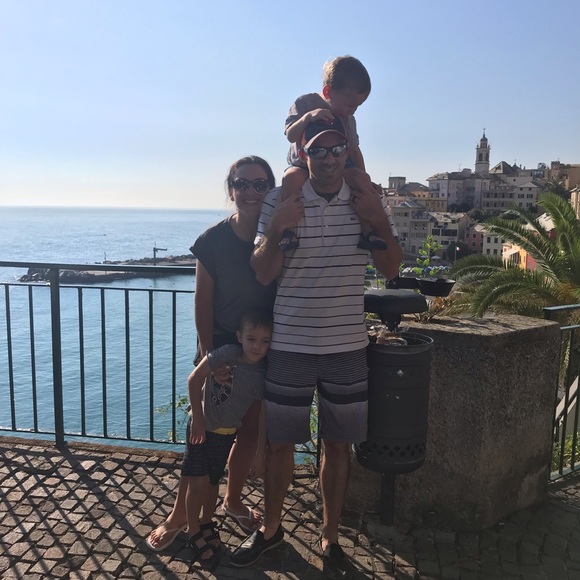 Meet your posher! - Picture 2 of 8